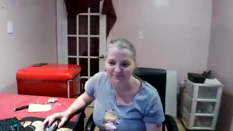 chealsiek online show from November 2025 12:33:01 AM