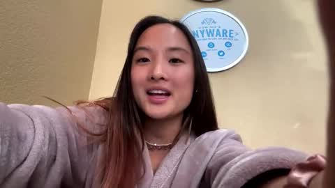 Snapshot of chellybear101 chatting on December 2024 08:51:02 PM chellybear101 online show from December 2024 08:51:02 PM