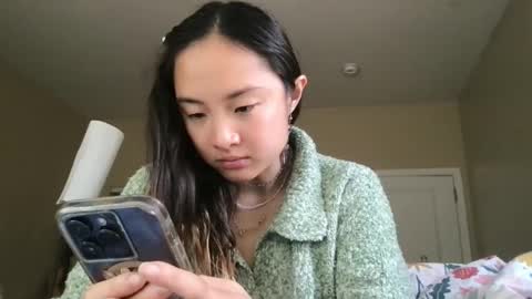 Snapshot of chellybear101 chatting on February 2025 07:05:02 PM chellybear101 online show from February 2025 07:05:02 PM