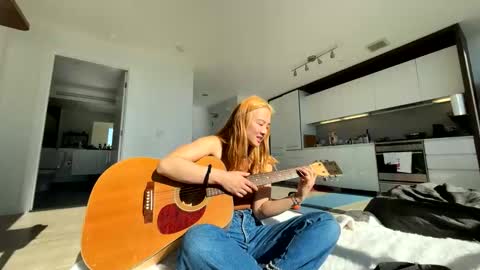 chellybear101 online show from March 2026 05:28:01 PM