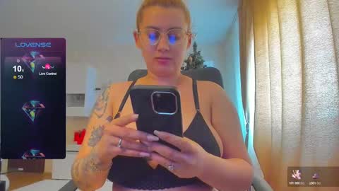 mayra online show from February 2025 09:26:02 AM