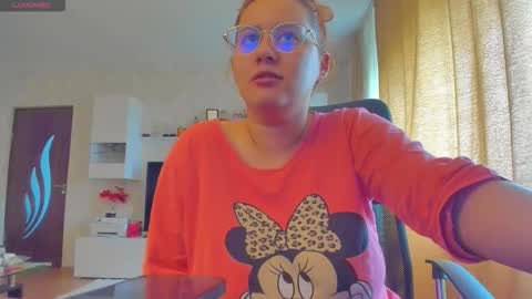 mayra online show from October 2025 07:19:02 AM