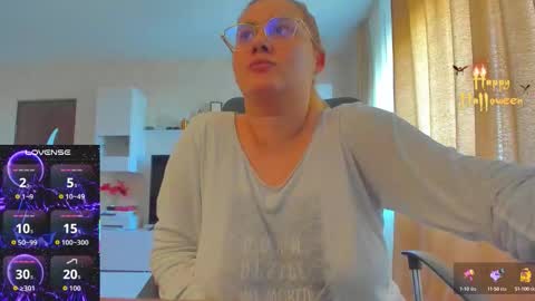 mayra online show from October 2025 10:27:01 AM