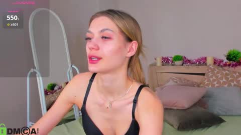 cherry_pr1ce online show from March 2026 11:52:04 PM