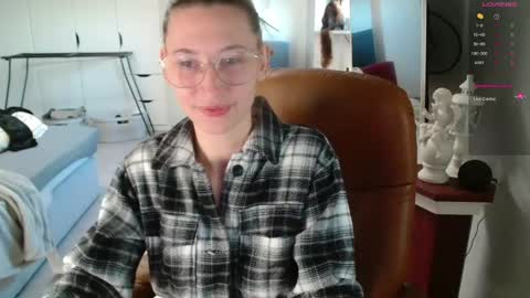 Leonie online show from April 2026 06:49:02 AM