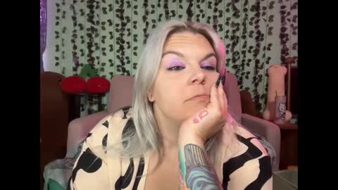 Snapshot of cherryb0mbb0mb chatting on May 2026 07:05:02 AM CherryBombBomb online show from May 2026 07:05:02 AM