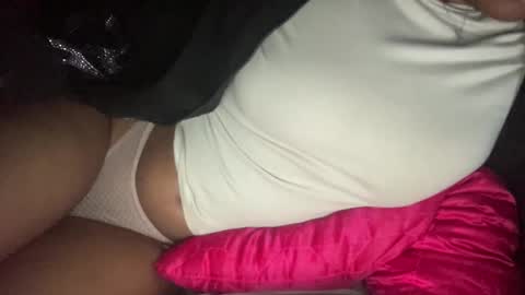 cherryb online show from April 2026 10:19:02 AM