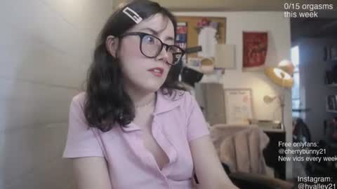 Sarah Prez online show from July 2026 11:01:01 PM