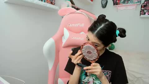 Snapshot of cherrymafer666 chatting on February 2025 07:48:02 PM cherrycute666 online show from February 2025 07:48:02 PM