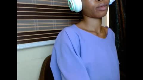 Snapshot of cherryxpussy chatting on February 2025 11:04:02 PM cherryxpussy online show from February 2025 11:04:02 PM