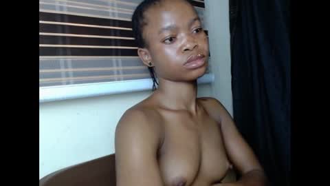 Snapshot of cherryxpussy chatting on February 2025 05:18:02 PM cherryxpussy online show from February 2025 05:18:02 PM