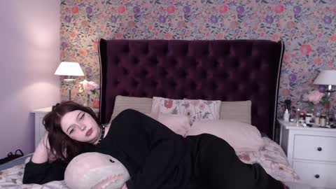 amelia online show from January 2025 08:50:01 PM