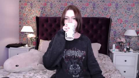 amelia online show from January 2025 12:16:01 AM