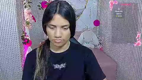 Snapshot of chiara_tay chatting on July 2026 07:09:01 PM Chiara online show from July 2026 07:09:01 PM