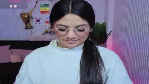 Snapshot of chiara_tay chatting on July 2026 02:58:01 AM Chiara online show from July 2026 02:58:01 AM