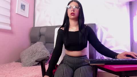 Snapshot of chiaraa_fiore chatting on February 2025 07:49:01 PM Chiara online show from February 2025 07:49:01 PM
