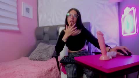 Snapshot of chiaraa_fiore chatting on February 2025 10:51:01 PM Chiara online show from February 2025 10:51:01 PM