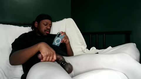 Snapshot of chicagothirdleg chatting on February 2026 05:45:01 AM Que online show from February 2026 05:45:01 AM