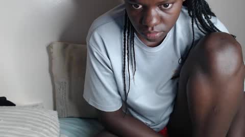 chichie_ online show from July 2026 11:00:01 PM