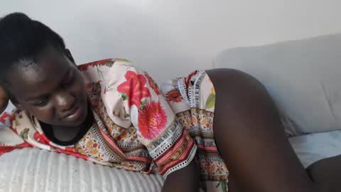 chichie_ online show from August 2026 08:00:02 PM