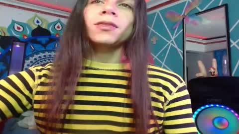 Snapshot of chico_explosivo chatting on May 2026 02:27:02 AM chico_explosivo online show from May 2026 02:27:02 AM