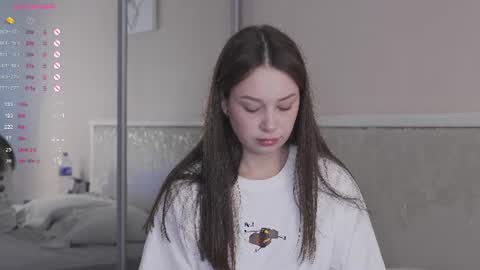 Snapshot of chillgirlll chatting on July 2026 05:32:02 AM Nicole online show from July 2026 05:32:02 AM