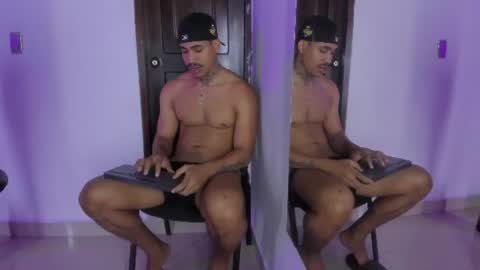Snapshot of chirshot21_ chatting on July 2026 12:20:01 PM Chris online show from July 2026 12:20:01 PM