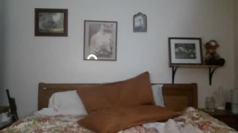 Snapshot of chloe_and_dic chatting on February 2025 07:43:01 AM chloe and dic online show from February 2025 07:43:01 AM