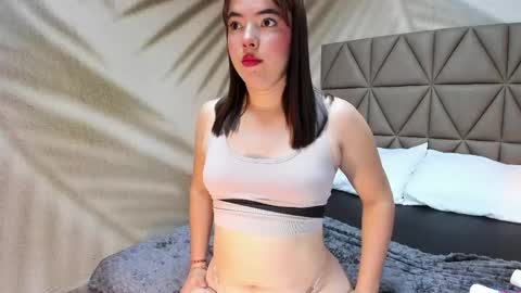 Snapshot of chloe_bloom_ chatting on June 2026 12:09:01 PM Chloe online show from June 2026 12:09:01 PM