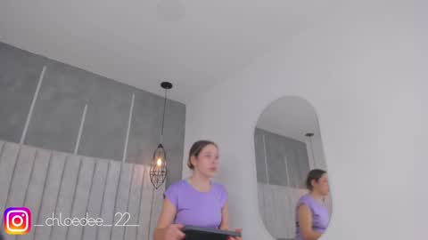 Snapshot of chloe_dee_ chatting on January 2025 10:28:02 AM Chloe online show from January 2025 10:28:02 AM
