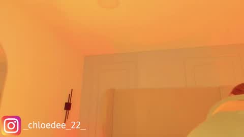 Chloe online show from February 2026 12:15:01 PM