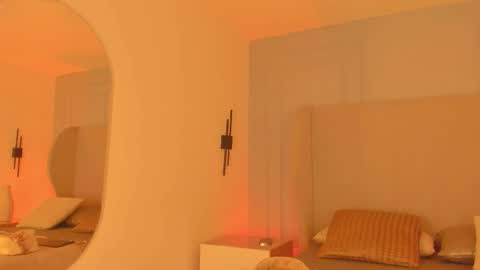 Chloe online show from March 2026 12:22:01 PM