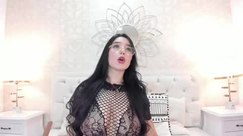 Sara online show from December 2025 11:30:02 AM