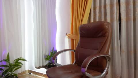 Snapshot of chloe_harriss chatting on March 2026 12:11:01 PM Chloe online show from March 2026 12:11:01 PM