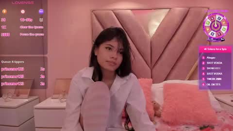 Snapshot of chloe_larson chatting on May 2026 12:51:02 AM Chloe online show from May 2026 12:51:02 AM