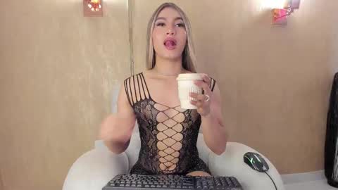 chloe_luxury online show from March 2026 03:06:01 PM