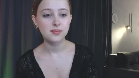 Snapshot of chloe_novel chatting on October 2025 01:57:01 AM Chloe online show from October 2025 01:57:01 AM