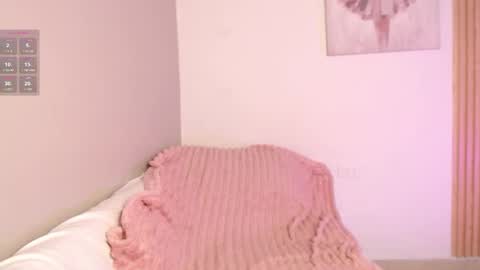 Snapshot of chloe_peach_ chatting on March 2026 12:10:02 PM chloe_peach_ online show from March 2026 12:10:02 PM