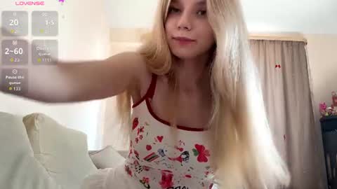 Snapshot of chloe_show chatting on July 2026 12:08:02 PM hloe online show from July 2026 12:08:02 PM