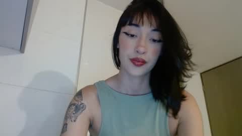 Snapshot of chloe_snoww chatting on September 2025 12:33:02 AM cloes online show from September 2025 12:33:02 AM