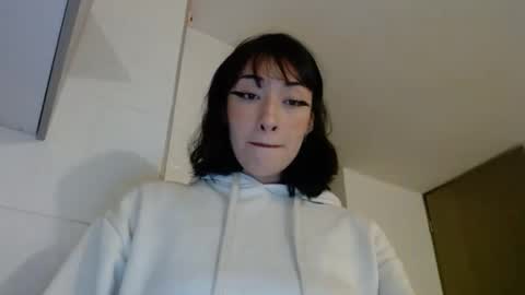 Snapshot of chloe_snoww chatting on October 2025 11:14:01 PM cloes online show from October 2025 11:14:01 PM
