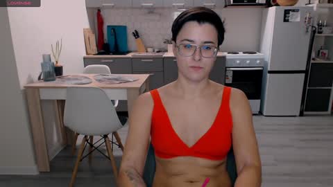 Snapshot of chloe_x_ chatting on December 2024 06:17:02 PM Eva and Sandra online show from December 2024 06:17:02 PM