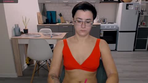 Snapshot of chloe_x_ chatting on December 2024 10:03:01 AM Eva and Sandra online show from December 2024 10:03:01 AM