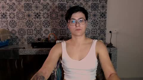 Snapshot of chloe_x_ chatting on February 2025 10:19:01 AM Eva and Sandra online show from February 2025 10:19:01 AM