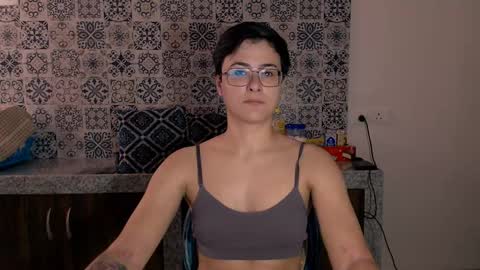 Snapshot of chloe_x_ chatting on February 2025 09:47:02 AM Eva and Sandra online show from February 2025 09:47:02 AM