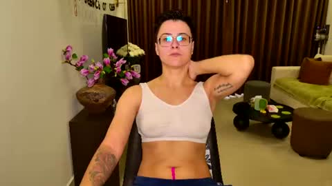 Snapshot of chloe_x_ chatting on July 2026 04:51:02 AM Eva and Sandra online show from July 2026 04:51:02 AM