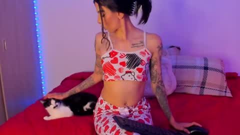 Snapshot of chloeaddamss chatting on May 2026 11:34:01 PM 3 online show from May 2026 11:34:01 PM