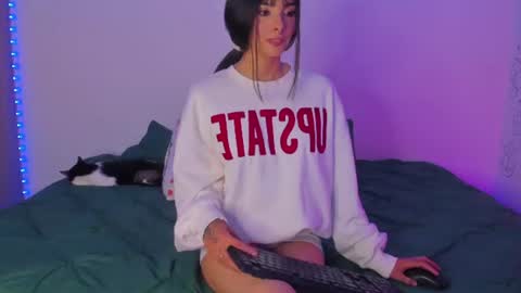 Snapshot of chloeaddamss chatting on June 2026 02:20:02 AM 3 online show from June 2026 02:20:02 AM