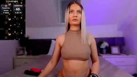 Chloe online show from February 2025 04:21:01 PM