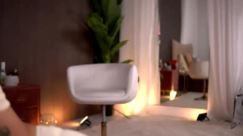 chloedevinex online show from May 2026 04:19:01 AM